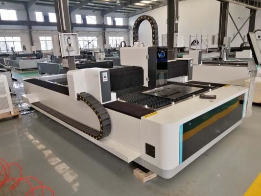 Mesin Pemotongan Laser CNC Otomatis Penuh HN1530 Tiga fase 380V