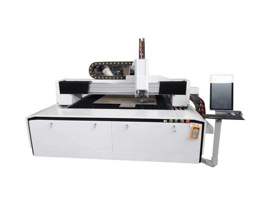 1530 baja aluminium Lembaran Logam Raycus Fiber laser cutting mesin